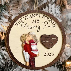 The Year I Found My Missing Piece Kissing Couples - Personalized 2-Layered Wooden Ornament