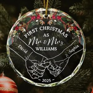 Holding Hands First Christmas Couple - Personalized Circle Glass Ornament