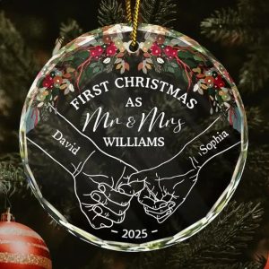 Holding Hands First Christmas Couple - Personalized Circle Glass Ornament