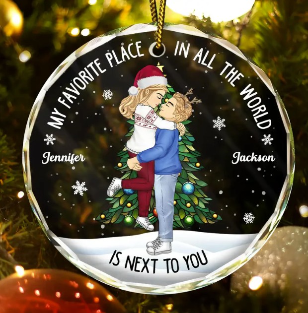Christmas Couple Kissing My Favorite Place In All The World - Personalized Circle Glass Ornament